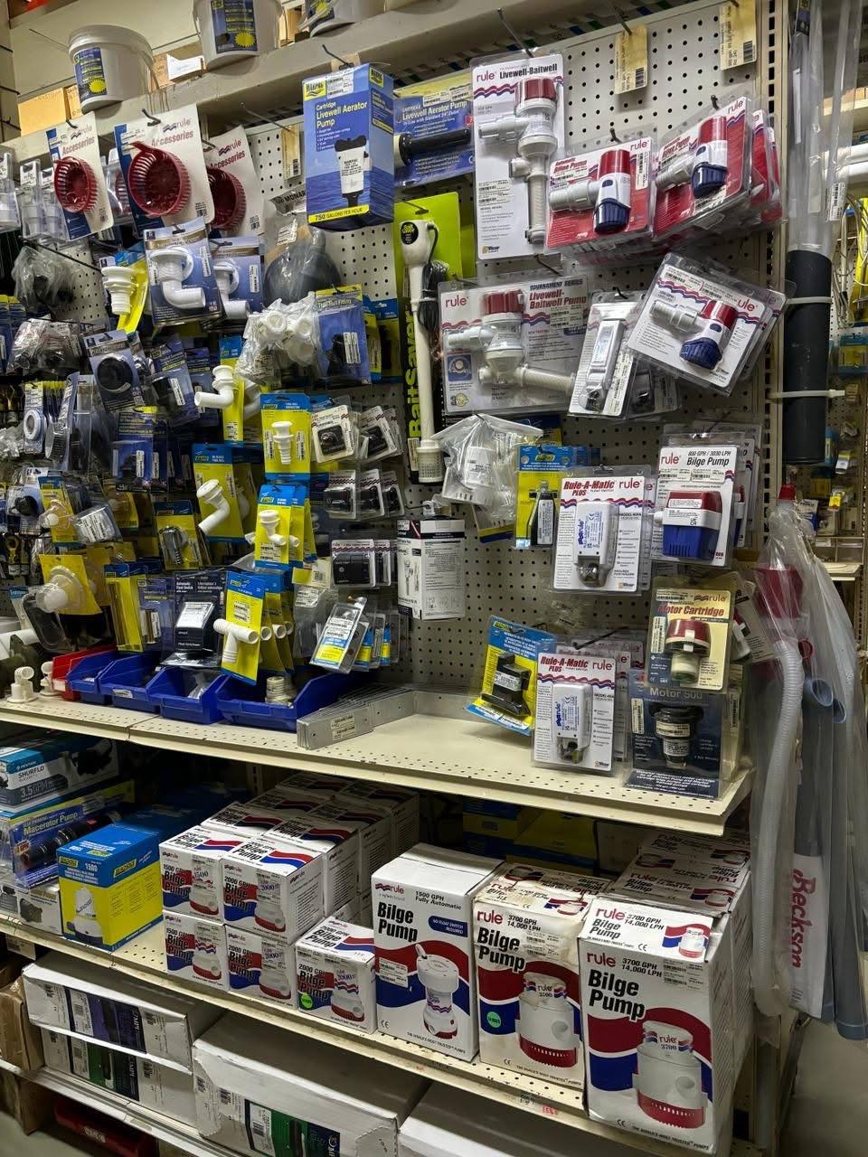 Bilge pumps and livewell pumps at Duke Marine